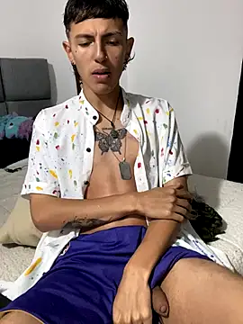 NaytonFreeman online show from 09/18/25, 02:35