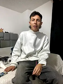 NaytonFreeman online show from 09/27/25, 02:27