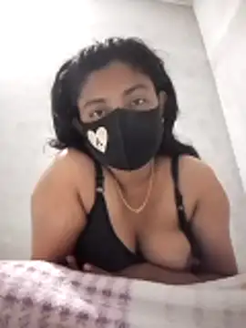 Snapshot of hafiza8746 chatting on 12/18/25, 02:23 hafiza8746 online show from 12/18/25, 02:23