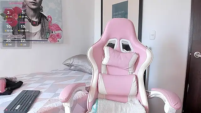 Lhia  online show from 10/06/25, 06:05