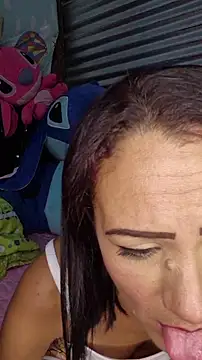 Snapshot of Lhia_ chatting on 11/09/25, 04:05 Lhia online show from 11/09/25, 04:05