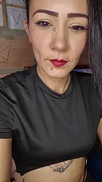 Snapshot of Lhia_ chatting on 11/29/25, 05:16 Lhia online show from 11/29/25, 05:16