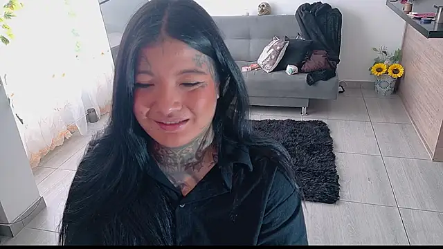 Snapshot of Unatatuada chatting on 09/18/25, 09:17 Unatatuada online show from 09/18/25, 09:17