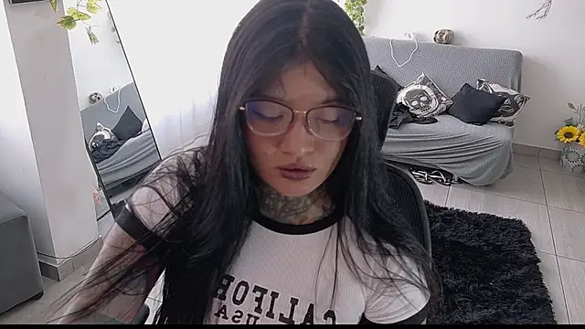 Snapshot of Unatatuada chatting on 09/24/25, 08:12 Unatatuada online show from 09/24/25, 08:12