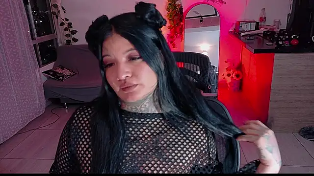 Snapshot of Unatatuada chatting on 10/05/25, 01:37 Unatatuada online show from 10/05/25, 01:37