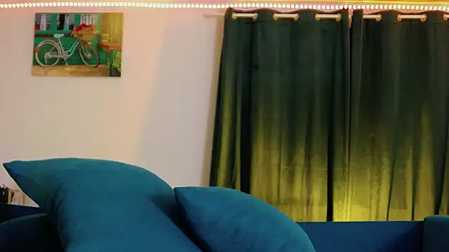 ScarlettNoirr online show from 04/28/26, 08:03