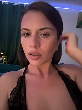 ScarlettNoirr online show from 06/24/26, 07:02