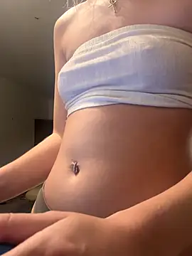 Snapshot of IceEyesUK chatting on 10/12/25, 07:46 IceEyesUK online show from 10/12/25, 07:46