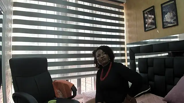 sheyla  ebony online show from 11/10/25, 07:46