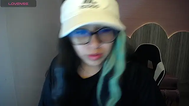 nicte t  online show from 10/25/25, 08:03