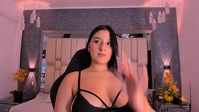 Snapshot of MariaFlowers chatting on 10/17/25, 08:11 MariaFlowers online show from 10/17/25, 08:11