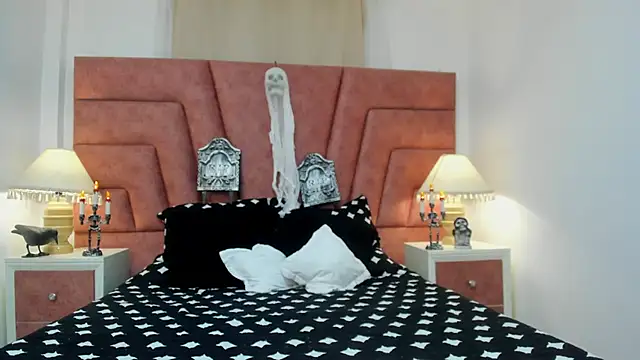 Persefone D online show from 10/26/25, 04:40