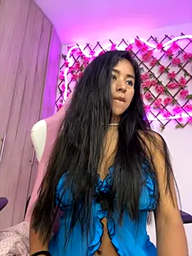 RaquelOficial online show from 10/16/25, 08:21