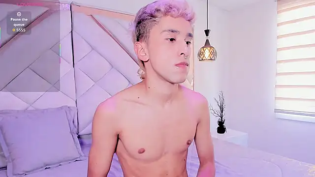 sweetsanti online show from 09/20/25, 07:15