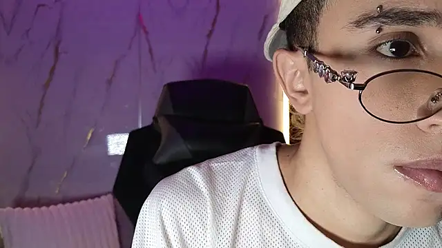 sweetsanti online show from 09/29/25, 07:30