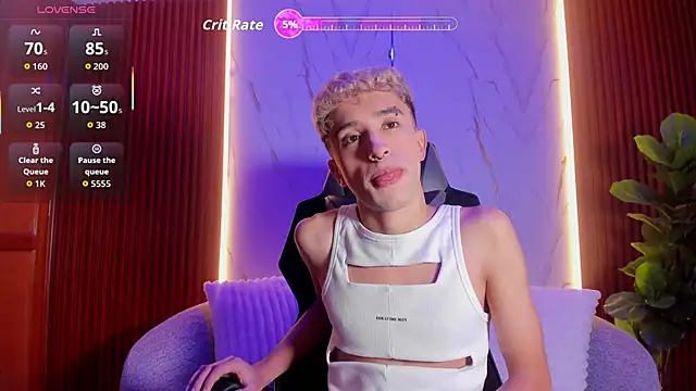 sweetsanti online show from 10/13/25, 12:16