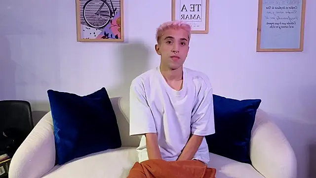 sweetsanti online show from 10/23/25, 08:07