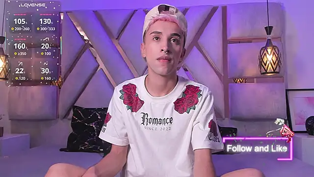 sweetsanti online show from 10/25/25, 07:52