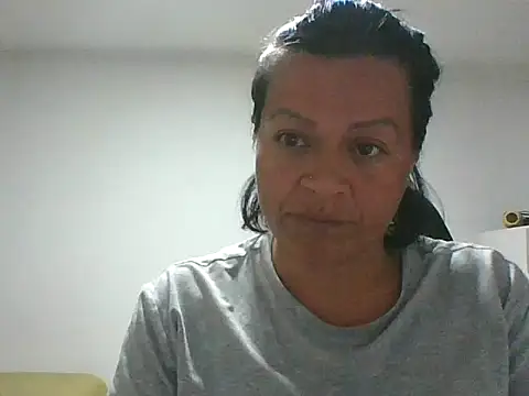 Snapshot of adri89-g chatting on 10/30/25, 03:41 adri89-g online show from 10/30/25, 03:41