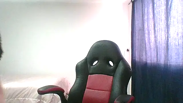 Snapshot of adri89-g chatting on 12/16/25, 11:59 adri89-g online show from 12/16/25, 11:59