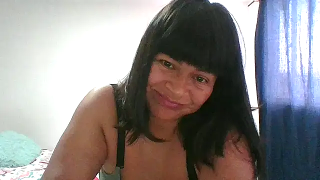 Snapshot of adri89-g chatting on 01/15/26, 04:11 adri89-g online show from 01/15/26, 04:11