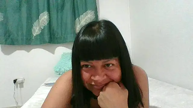 Snapshot of adri89-g chatting on 02/14/26, 09:55 adri89-g online show from 02/14/26, 09:55