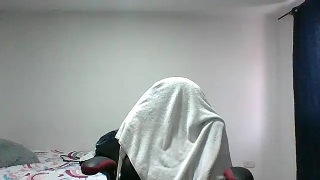 Snapshot of adri89-g chatting on 03/06/26, 12:01 adri89-g online show from 03/06/26, 12:01