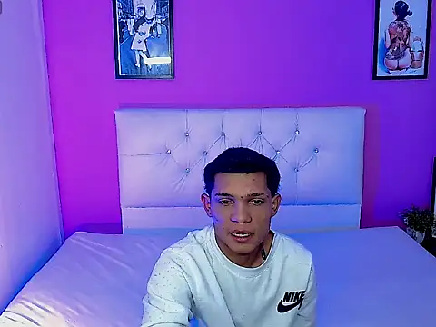 EL VENEZOLANO 22CM online show from 09/22/25, 05:42