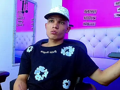 EL VENEZOLANO 22CM online show from 10/11/25, 04:44