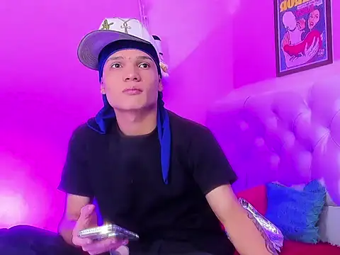 EL VENEZOLANO 22CM online show from 12/14/25, 04:40