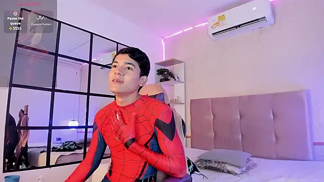 Snapshot of SandroVeyra chatting on 10/13/25, 03:50 SandroVeyra online show from 10/13/25, 03:50