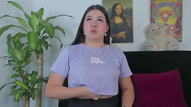 Snapshot of lily_rose26 chatting on 09/23/25, 11:30 lily rose26 online show from 09/23/25, 11:30