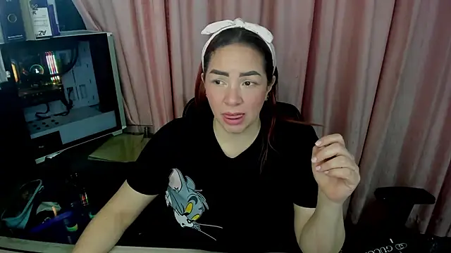 Snapshot of alexiaystive3 chatting on 10/11/25, 03:10 alexiaystive3 online show from 10/11/25, 03:10