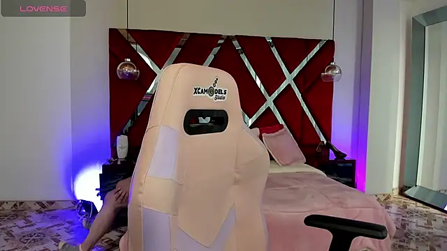 Snapshot of alexiaystive3 chatting on 10/15/25, 03:56 alexiaystive3 online show from 10/15/25, 03:56