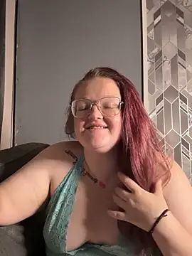 Snapshot of AmberBliss-X chatting on 10/19/25, 10:32 AmberBliss-X online show from 10/19/25, 10:32