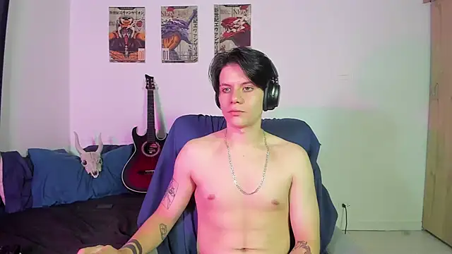 Snapshot of Jerry_Cole chatting on 09/17/25, 12:29 Jerry Cole online show from 09/17/25, 12:29