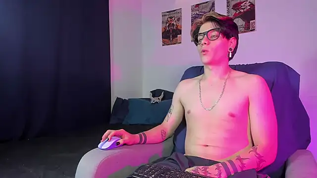 Snapshot of Jerry_Cole chatting on 10/01/25, 02:17 Jerry Cole online show from 10/01/25, 02:17