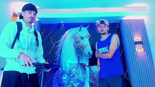 Snapshot of Iam_Steven chatting on 09/28/25, 12:32 Iam Steven online show from 09/28/25, 12:32