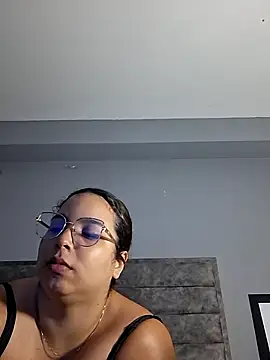 Aliciabloom online show from 11/04/25, 12:15