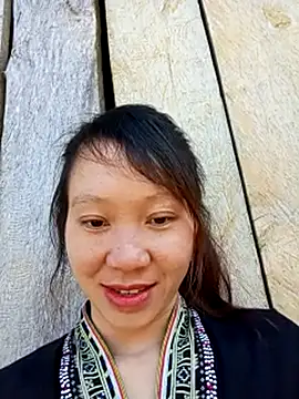 bonnie-00 online show from 11/25/25, 03:50