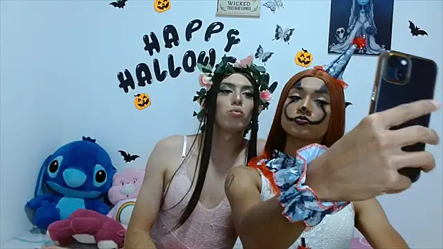 PinkLuna LolaBloom online show from 10/30/25, 02:35