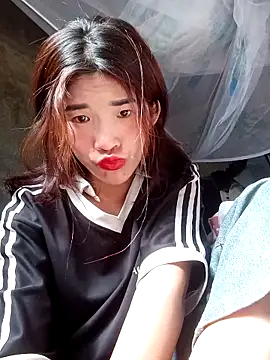 Snapshot of Mina-pusy chatting on 11/30/25, 03:43 Mina-pusy online show from 11/30/25, 03:43