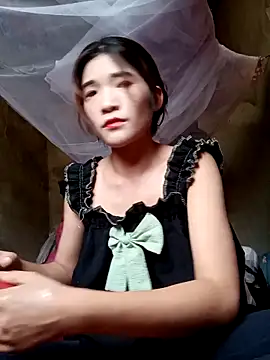 Snapshot of Mina-pusy chatting on 12/15/25, 07:12 Mina-pusy online show from 12/15/25, 07:12