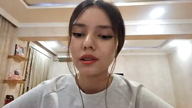 GloriaMelendez online show from 09/12/25, 01:22