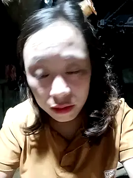 lyuyenkk online show from 10/03/25, 02:47