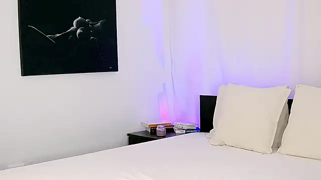 LeahDenver online show from 10/07/25, 07:05