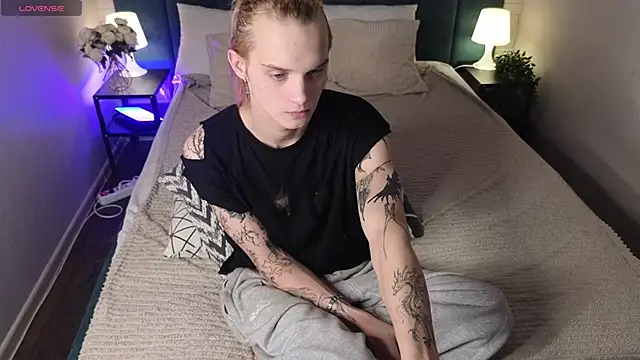 ArchiehalI online show from 10/11/25, 08:18