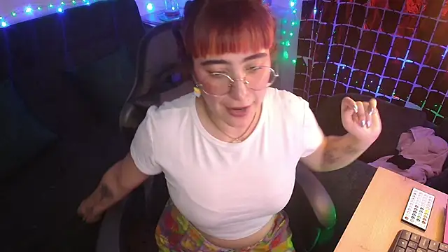 Miacatsito3 online show from 04/28/26, 02:38