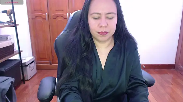 alexandraa19 online show from 10/11/25, 04:01