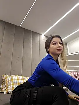 Von Dee online show from 09/26/25, 05:22